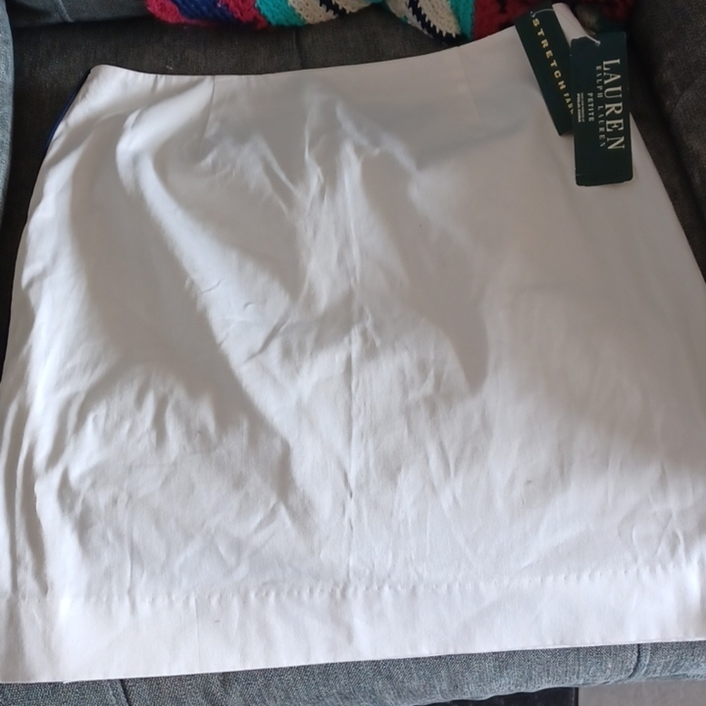 Ralph Lauren White/black Stretchy short pencil skirt, Size 10P, NWT